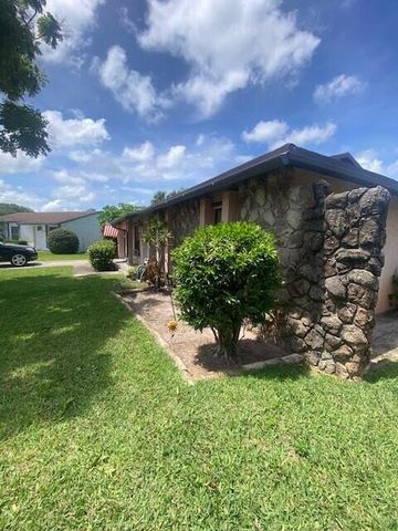 1100 Cameo Circle, West Palm Beach, FL 33417