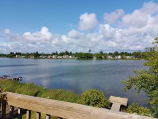 712 Mt Olympus Avenue SE, Ocean Shores, WA 98569