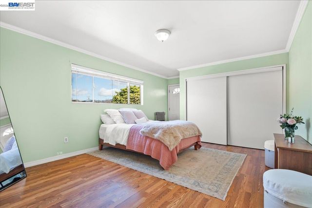 2751 Wallace St, Berkeley, CA 94702