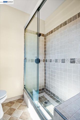 2751 Wallace St, Berkeley, CA 94702