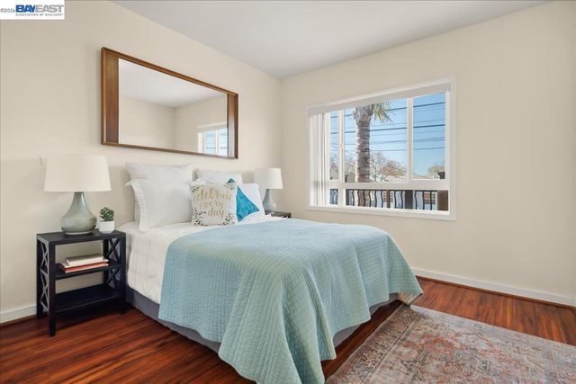 2751 Wallace St, Berkeley, CA 94702