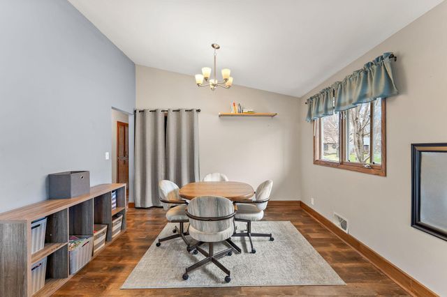 163 Southwind Lane, West Saint Paul, MN 55118