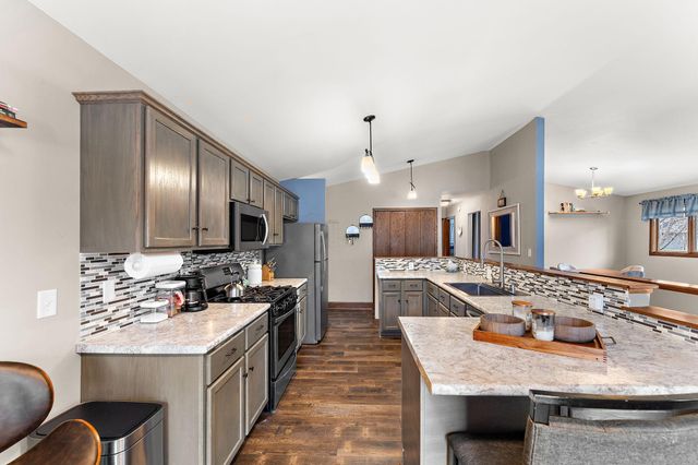 163 Southwind Lane, West Saint Paul, MN 55118