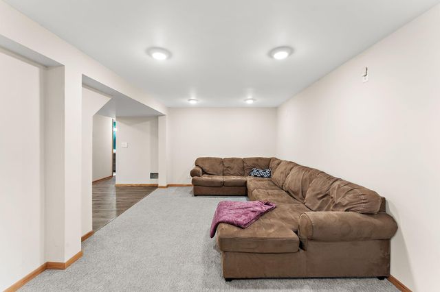 163 Southwind Lane, West Saint Paul, MN 55118