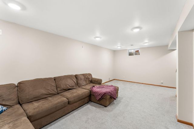 163 Southwind Lane, West Saint Paul, MN 55118