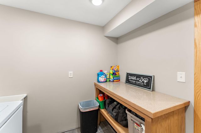 163 Southwind Lane, West Saint Paul, MN 55118