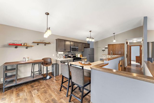 163 Southwind Lane, West Saint Paul, MN 55118