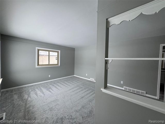 6327 Merriman Road, Garden City, MI 48135