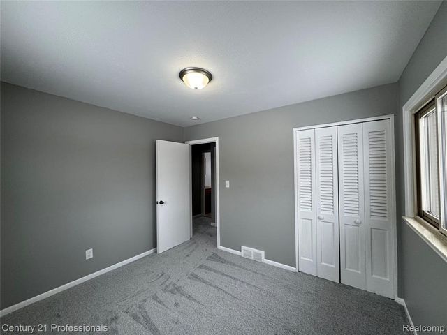 6327 Merriman Road, Garden City, MI 48135