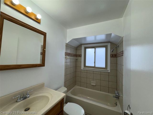 6327 Merriman Road, Garden City, MI 48135