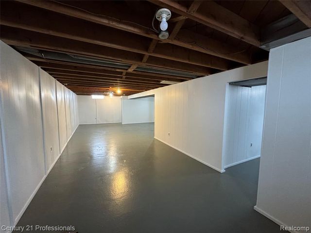 6327 Merriman Road, Garden City, MI 48135