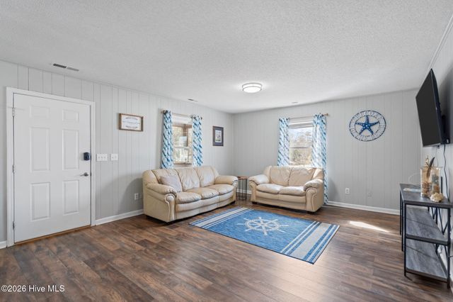 321 NE 59th Street, Oak Island, NC 28465