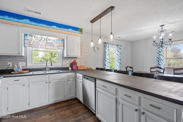 321 NE 59th Street, Oak Island, NC 28465