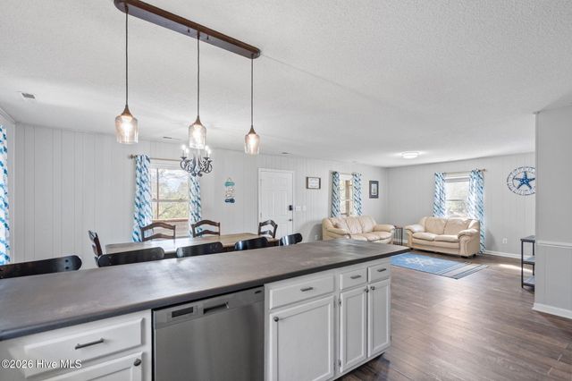 321 NE 59th Street, Oak Island, NC 28465