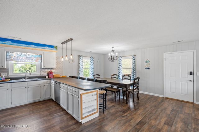 321 NE 59th Street, Oak Island, NC 28465