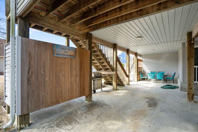 321 NE 59th Street, Oak Island, NC 28465