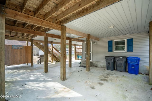 321 NE 59th Street, Oak Island, NC 28465