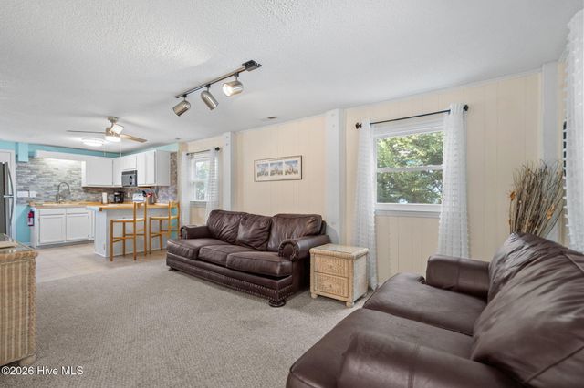 321 NE 59th Street, Oak Island, NC 28465