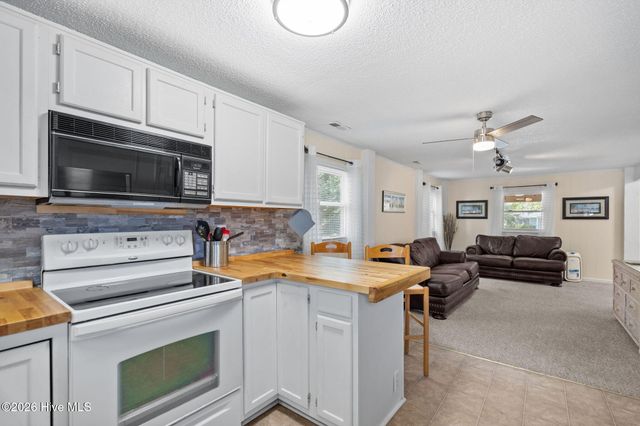 321 NE 59th Street, Oak Island, NC 28465