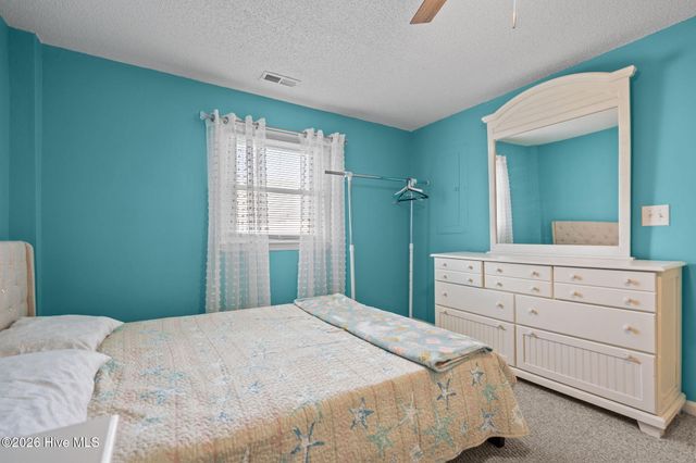 321 NE 59th Street, Oak Island, NC 28465