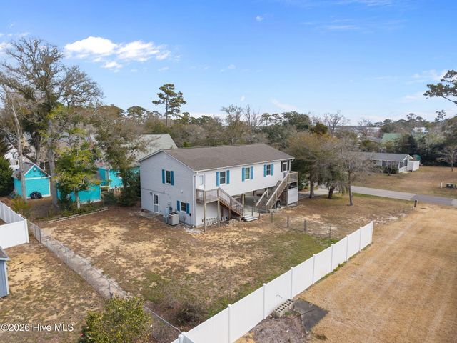 321 NE 59th Street, Oak Island, NC 28465