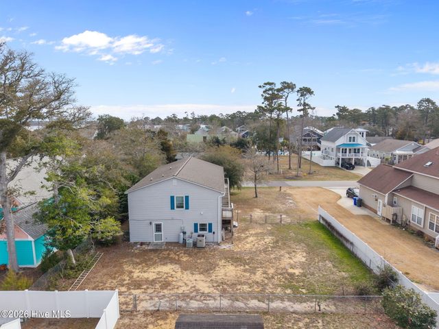 321 NE 59th Street, Oak Island, NC 28465