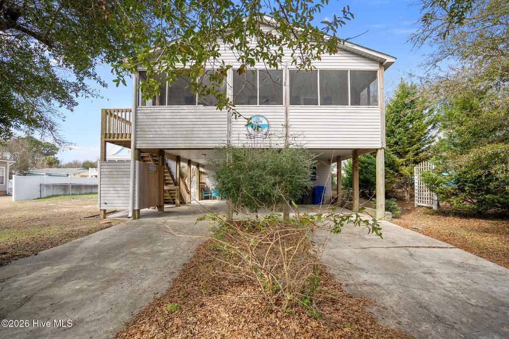 321 NE 59th Street, Oak Island, NC 28465