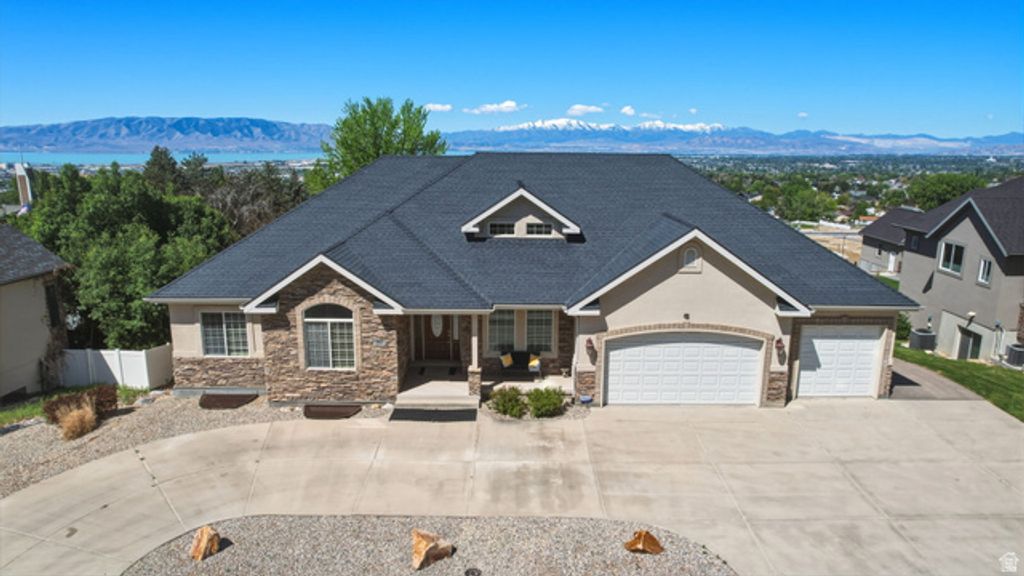 Image 3 of property listing at 182 S 1300 E, Pleasant Grove, UT 84062
