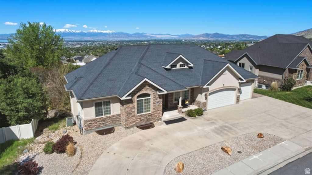 Image 4 of property listing at 182 S 1300 E, Pleasant Grove, UT 84062