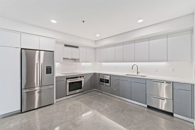 404 E College Street 1107, Iowa City, IA 52240