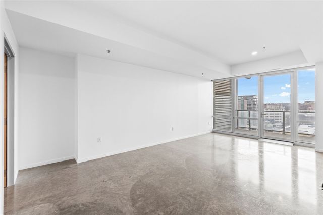 404 E College Street 1107, Iowa City, IA 52240