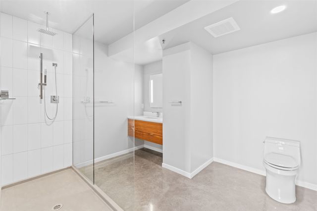 404 E College Street 1107, Iowa City, IA 52240