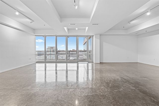 404 E College Street 1107, Iowa City, IA 52240