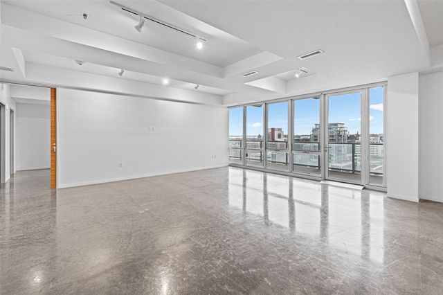 404 E College Street 1107, Iowa City, IA 52240