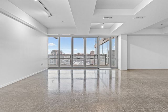 404 E College Street 1107, Iowa City, IA 52240