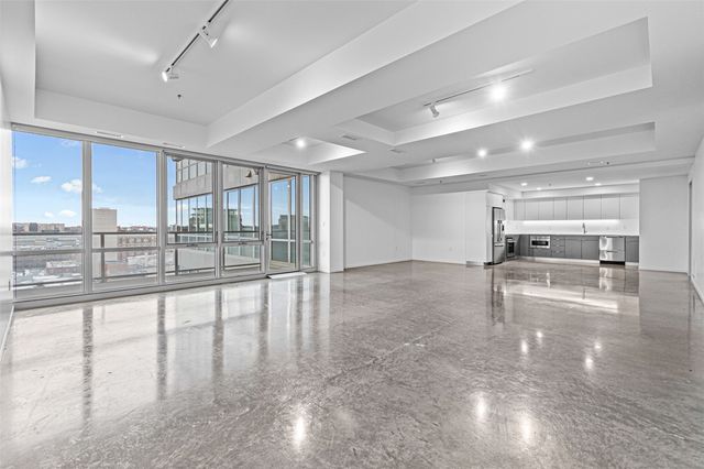 404 E College Street 1107, Iowa City, IA 52240