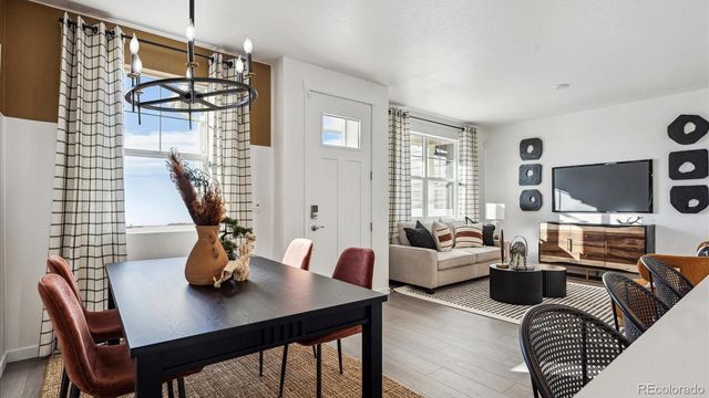 914 Logan Peak Way, Berthoud, CO 80513