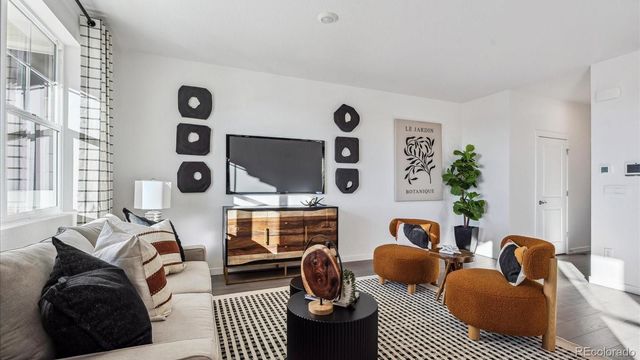 914 Logan Peak Way, Berthoud, CO 80513