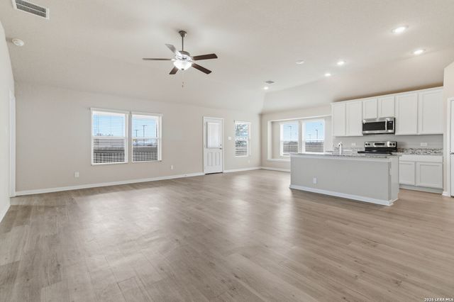 2961 Greenbriar, Seguin, TX 78155