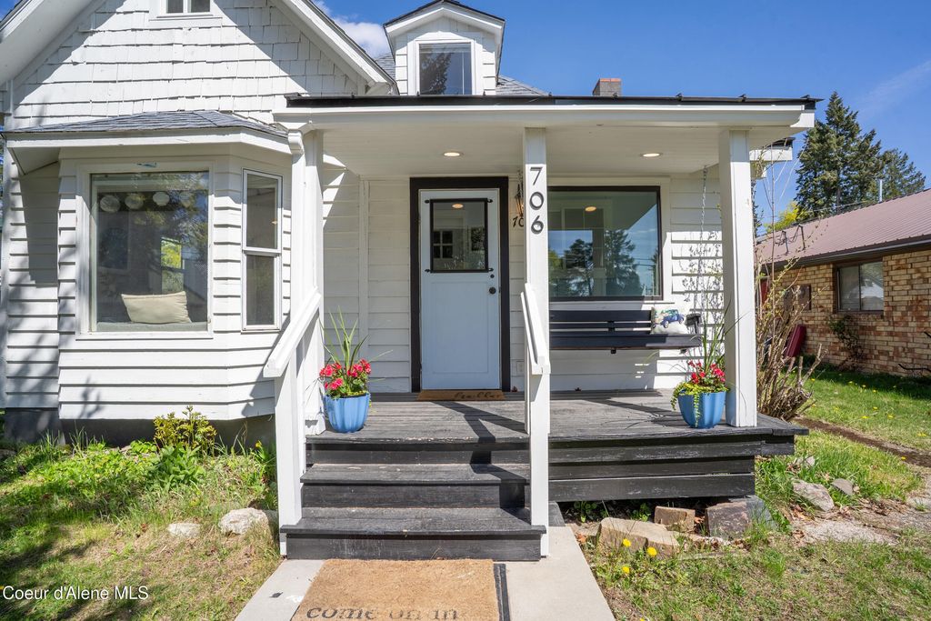 706 Main St, Sandpoint, ID 83864