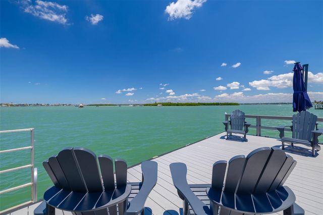 250 126TH AVENUE 104, Treasure Island, FL 33706