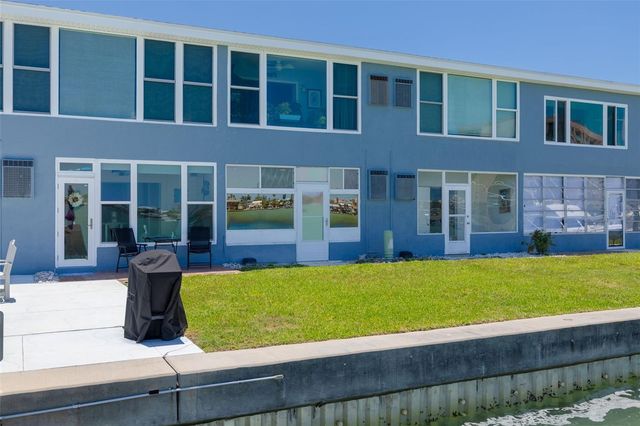 250 126TH AVENUE 104, Treasure Island, FL 33706