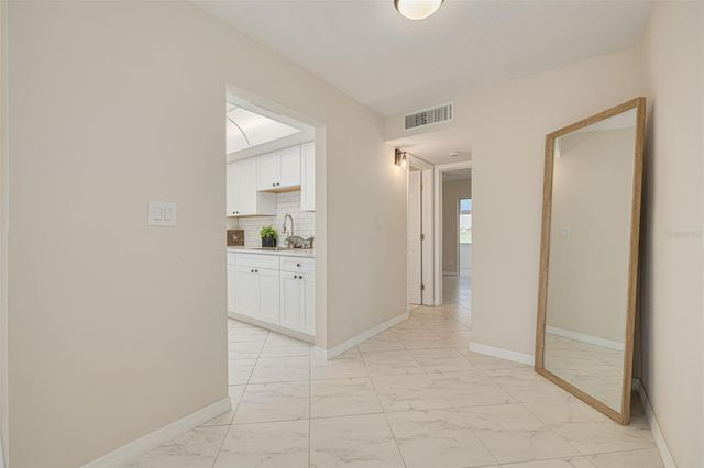 250 126TH AVENUE 104, Treasure Island, FL 33706