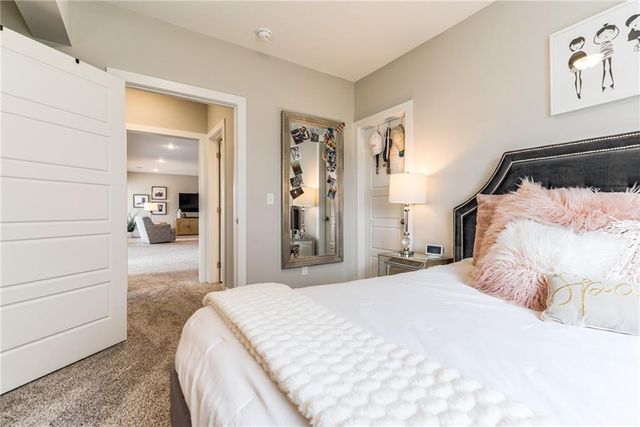 5876 McCormick Drive, Shawnee, KS 66226