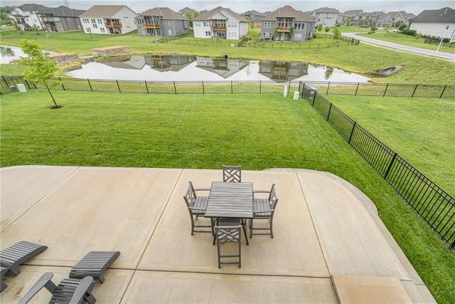 5876 McCormick Drive, Shawnee, KS 66226