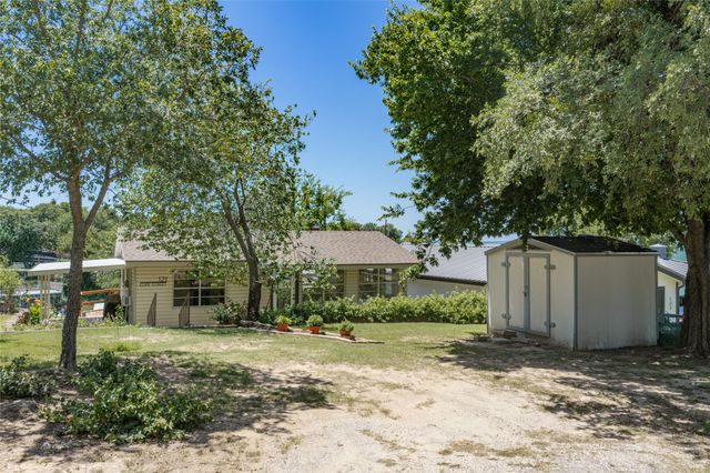 121 Lure Street, Bridgeport, TX 76426