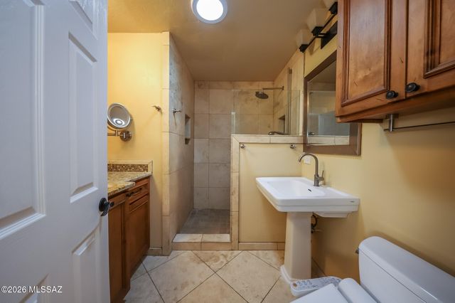 2221 E 1st Street, Tucson, AZ 85719