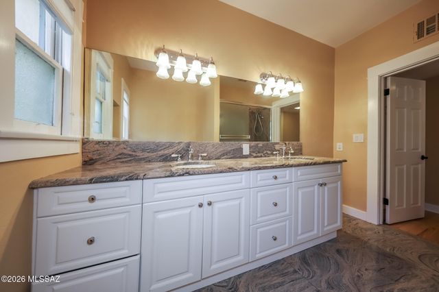 2221 E 1st Street, Tucson, AZ 85719