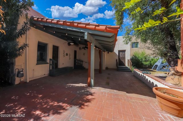 2221 E 1st Street, Tucson, AZ 85719