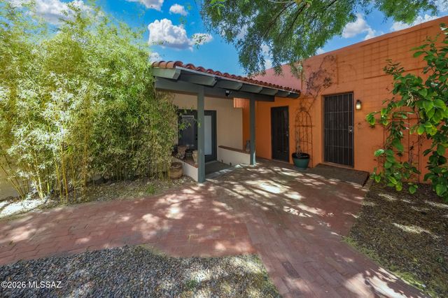 2221 E 1st Street, Tucson, AZ 85719